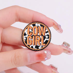 Venta caliente nueva serie de vaquero occidental broche de aleación lindo sombrero de <span class=keywords><strong>desierto</strong></span> de dibujos animados insignia Cool Girl solapa Punk joyería regalo para amigos - Product Image 4