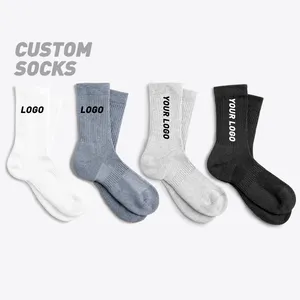 Calzini sportivi personalizzati di alta qualità bianco nero Sport uomini calzini con logo design personalizzato calzini atletici