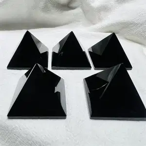 黒クリスタルピラミッド自然なスピリチュアルな磨かれた黒曜石三角形の彫刻ギフト装飾用