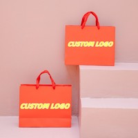 Sac en papier blanc de luxe personnalisé pour le shopping, avec poignée en ruban, logo imprimé, pliable, sac en papier artistique populaire pour boutique