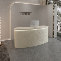 Comptoir de caisse minimaliste pour magasin de vêtements, petit comptoir d'accueil pour salon de beauté, bureau de réception en bois écologique et durable pour salon de coiffure