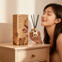 Diffuseur de parfum à roseaux de 150 ml avec bâtonnets diffuseurs d'huiles essentielles, formule sans eau pour un air frais, chambre à coucher à domicile sans feu