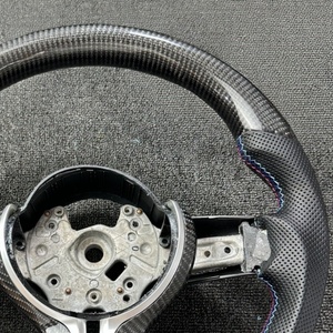 Volante de Cuero y Fibra de Carbono de Alta Calidad para <span class=keywords><strong>BMW</strong></span> X5 F10 F30 <span class=keywords><strong>335i</strong></span> F05 F12 F20 F22 F25 F32 F35 F36 M3 M5 M6 X5 F15 M340 - Product Image 5