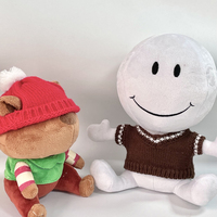 Vente en gros de vêtements pour peluches personnalisées avec pull en tricot, broderie de poupée, pour cadeaux d'événements d'entreprise, destinés aux marcheurs B2B