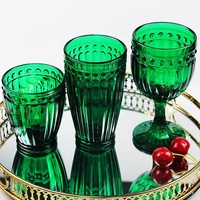 Vente en gros de verres à vin de couleur personnalisée gobelet rouge de Noël côtelé en verre vert vintage gobelet en verre gobelets en verre vintage