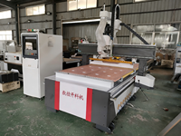 Routeur CNC ATC 1325 pour la fabrication de meubles en panneaux, portes d'armoires, MDF, acrylique, bois, 4*8 pieds, avec magazine à outils 12 lignes