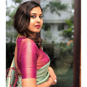 Hermoso trabajo rico de Pallu y Jacquard en todo el sari elegante tela bordada - Product Image 1