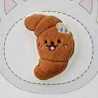 En gros, Pendentifs en peluche originaux en forme de nourriture de dessin animé, Porte-clés en peluche en forme de baguette, pain, croissant, biscuit, Cadeau pour enfants