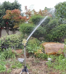 Système d'irrigation agricole par aspersion métallique, arroseur rotatif réglable à entraînement par engrenages 360° pour jardin, ferme et pelouse, diamètre 1/2 pouce - Product Image 6