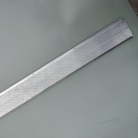 Gouttière de toit perforée en aluminium avec soudure et pliage, couleur argent, usage extérieur