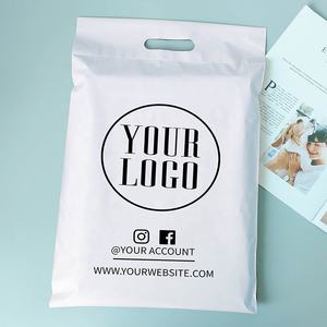 カスタムロゴ印刷 ハンドル付きプラスチック包装衣類配送バッグ ポリメーラーバッグ - Product Image 4