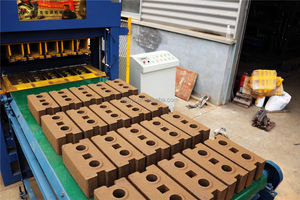 Günstiger Preis HBY5-10 chinesische voll automatische Fertiger Ton Inter lock Ziegel Block Herstellung Maschine Produktions linie Werk in Malaysia Uganda - Product Image 2