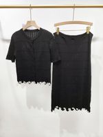 Nouvelle Collection Été 2026 : Ensemble Luxe Femme Tricoté 2 Pièces – Cardigan Élégant à Manches Courtes avec Fleurs 3D & Jupe Midi Évasée – Tenue Décontractée