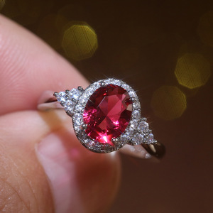 Đồ Trang Sức Lớn Màu Đỏ Hình Bầu Dục Đá Quý Vòng Sáng Lãng Mạn <span class=keywords><strong>Ruby</strong></span> CZ Nhẫn Ra mắt Cô Gái Phụ Nữ Đẹp Màu Đỏ Zircon Nhẫn Cô Gái - Product Image 1