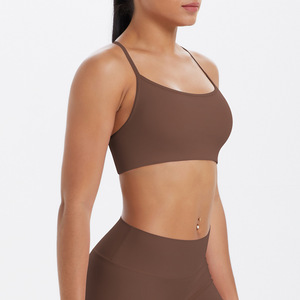 Soutien-gorge de sport croisé pour femme, col carré, dos nu, rembourré, soutien léger, pour yoga, pilates et entraînement, vente en gros - Product Image 4