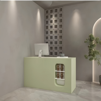 Comptoir de réception au design moderne style crème, finition laquée brillante, pour caisse enregistreuse, salon de beauté, salon de coiffure, restaurant