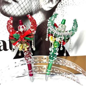 ปากกาโลหะทรงโบว์ประดับพู่ห้อย ดีไซน์หรูหรา ทันสมัย เหมาะสำหรับเขียนขนาด 0.5 มม. ของขวัญวันหยุดสุดสร้างสรรค์ อุปกรณ์การเรียน - Product Image 2