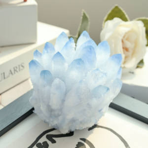 คริสตัลสีน้ำเงินประดิษฐ์ กลุ่มคริสตัลบำบัด ของตกแต่งบ้าน ตัวอย่างแร่ธาตุ งานฝีมือเรกิ ของประดับตกแต่ง ของขวัญเสริมฮวงจุ้ย ขายส่ง - Product Image 1