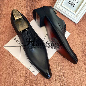 Nouvelles chaussures habillées en cuir pour hommes, style moderne, élégantes et uniques, à bout pointu, pour jeunes coiffeurs. - Product Image 5