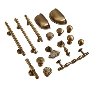 Tiradores de Gabinete de Latón Antiguo de Aleación de Zinc Estilo Francés, Perillas Vintage para Cajones de Cocina, Cómodas, Armarios y Muebles de Vino - Product Image 1