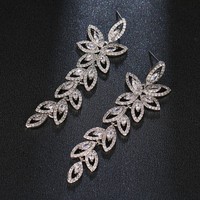 Anting-Anting Bentuk Bunga Peony Elegan dengan Zirkonia Kubik Pave untuk Wanita Aksesori Perhiasan Pesta Pernikahan Pengantin EL318