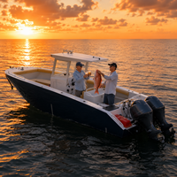 Bateau de pêche confortable et robuste en aluminium avec console centrale, double moteur et direction hydraulique pour la pêche en mer et la pêche commerciale