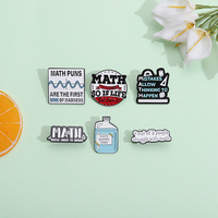 Chimie mathématiques Science métal broches épinglette blanc Simple lettres Badge cadeau pour enseignant étudiants Geek émail broche