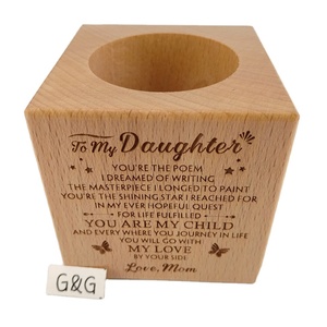 Nuovo Design Vaso di <span class=keywords><strong>Fiori</strong></span> <span class=keywords><strong>in</strong></span> <span class=keywords><strong>Legno</strong></span> con Incisione Mamma Figlia, Artigianato <span class=keywords><strong>in</strong></span> <span class=keywords><strong>Legno</strong></span> Massiccio - Product Image 1