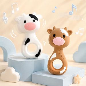 Hochet de dentition en silicone sans BPA personnalisé en forme de vache, certifié CE CPC, jouet de dentition pour bébé, forme animale, à mâcher, sensoriel, pour nourrissons - Product Image 1
