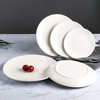 Assiette plate en porcelaine blanche personnalisée pour restaurant, mariage, hôtel, vente en gros, assiette ronde en céramique, assiette décorative pour le dîner
