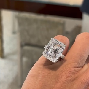 <span class=keywords><strong>Bague</strong></span> de fiançailles à trois pierres en diamant de laboratoire taille émeraude 10 carats, or blanc 18 carats, couleur D, clarté VVS, pour <span class=keywords><strong>femme</strong></span>, grande <span class=keywords><strong>bague</strong></span> en diamant - Product Image 5