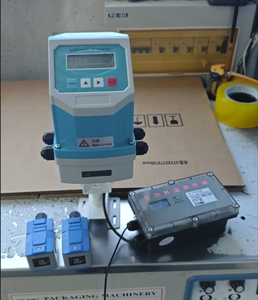 クランプ式超音波水流量計（リチウム電池搭載、RS485カスタマイズ可能） - Product Image 2