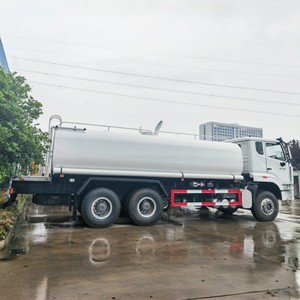 Camión Cisterna de Agua Sinotruk HOWO de 20m3, Camión Regador de Calles 6X4, Camión con Tanque de Pulverización de Agua de 20000 Litros - Product Image 3