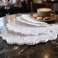 Napperons en papier ovales jetables en dentelle pour la décoration de gâteaux, de plats et de tables de fête