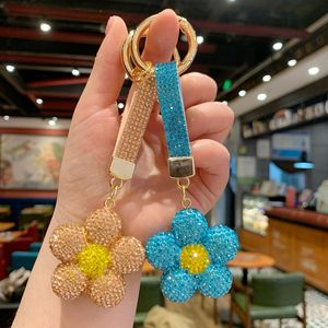 キラキラクリスタルラインストーンデイジーフラワーチャームキーホルダーペンダントキュートなひまわりサンフラワーストラップキーチェーンバッグチャームアクセサリー - Product Image 2