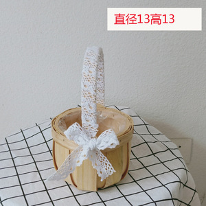 Hand Woven Rattan Gift <b>Baskets</b> With Lace Handles For Souvenirs And Flower Arrangements - Product Image 4