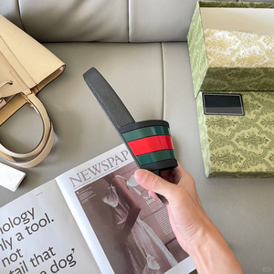 Sandalias de Plástico Personalizadas de Lujo para Hombre y Mujer, Diseño de Moda, Impermeables, Venta al por Mayor 2026 - Product Image 4