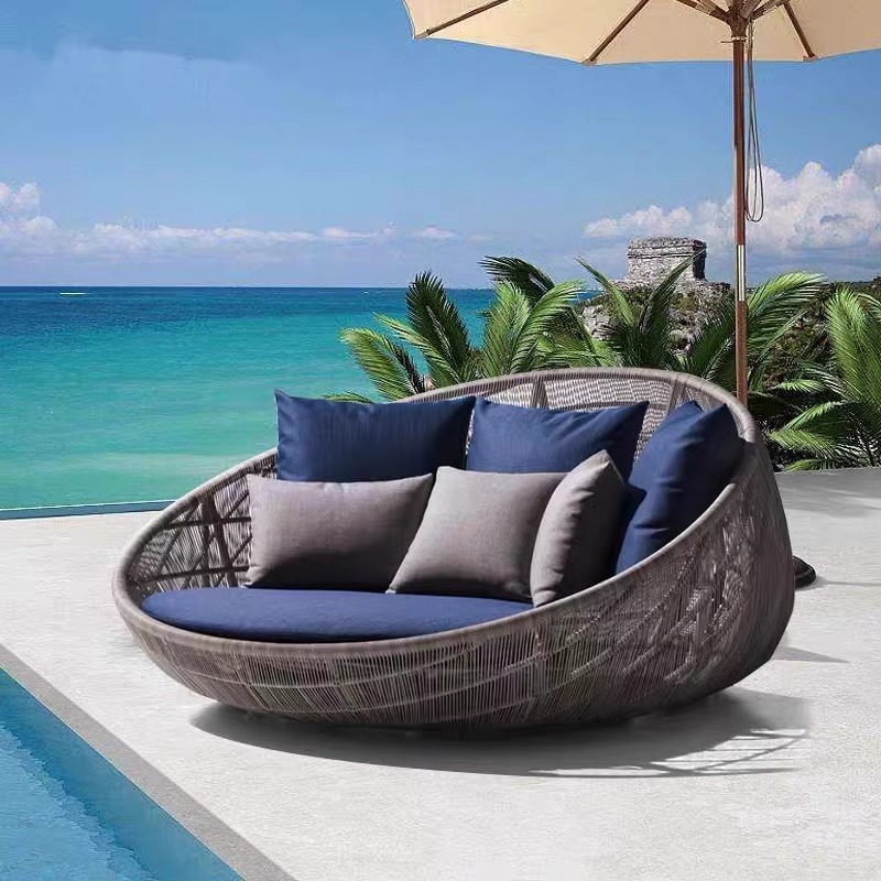 Lit inclinable + table basse originale avec coussin-noir