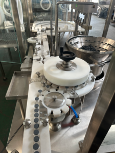 Ligne de remplissage automatique de bouteilles <span class=keywords><strong>Bf</strong></span> 2026A avec lavage, bouchage et étiquetage - Product Image 4