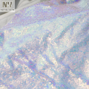 Nanyee Dệt 260 gam/<span class=keywords><strong>m</strong></span>ét Hai Cách Căng 3Mm Blitz Sequin Lưới Vải Trong <span class=keywords><strong>M</strong></span>àu Hồng <span class=keywords><strong>M</strong></span>àu Xanh óng ánh <span class=keywords><strong>M</strong></span>àu Cho Trang Trí - Product Image 5