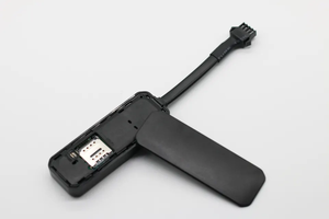 Mini Rastreador GPS J14 para Rastreo de Vehículos en <span class=keywords><strong>Tiempo</strong></span> <span class=keywords><strong>Real</strong></span> con Plataforma de Rastreo Gratuita de por Vida - Product Image 4