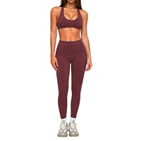 Ensemble de yoga brossé pour femmes |   Découpes au dos croisées et effet ventre plat |   Vêtements de sport sculptants à taille haute pour lifter les fesses