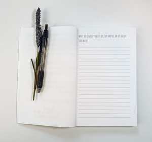 LABON इको फ्रेंडली गाइडेड सेल्फ केयर स्ट्रेस एंग्जायटी रिलीफ थेरेपी मेंटल हेल्थ माइंडफुलनेस जर्नल प्रॉम्प्ट के साथ - Product Image 2