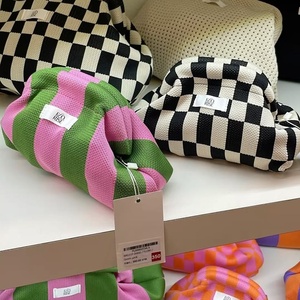 Wholesale Fashion Stripe Knitted Handbag Women Cloud Shape Clutch Bag Lightweight Woven Makeup Bag Casual Summer Beach <b>Purse</b> - Product Image 6