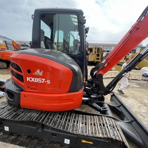 Excavatrice Kubota KX057 d'occasion, 5,5 tonnes, 6 tonnes, mini-excavatrice sur chenilles, machine de construction compacte - Product Image 3