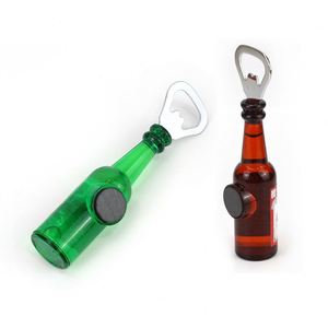 Abridor de Botellas Magnético para Refrigerador, con Forma de Corazón para Bodas, Personalizado en Resina, Abridor de Botellas de Champán Magnético - Product Image 1
