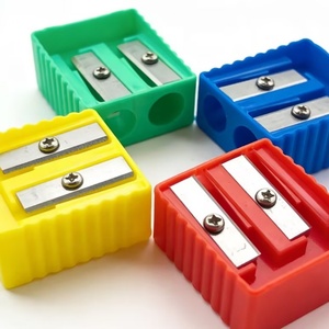 Taille-crayon plat en plastique coloré à 2 trous pour l'école, vente en gros d'usine, pour un affûtage facile et sûr pour les enfants - Product Image 2