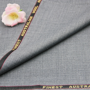 <span class=keywords><strong>Tissu</strong></span> d'uniforme Horeca en <span class=keywords><strong>laine</strong></span> <span class=keywords><strong>pure</strong></span> peignée de 300 g/m² pour la vente en gros - Product Image 1