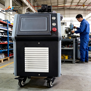 Machine de nettoyage au laser à impulsions à fibre portable 200W 300W 500W pour l'élimination de la peinture, de la rouille, de l'huile et des graffitis sur le bois et le métal - Product Image 6