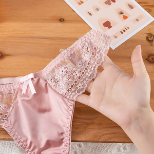 Tangas de satén de lujo al por mayor para mujer, ropa interior cómoda de talle bajo con lazo decorativo, lencería sexy para damas - Product Image 4